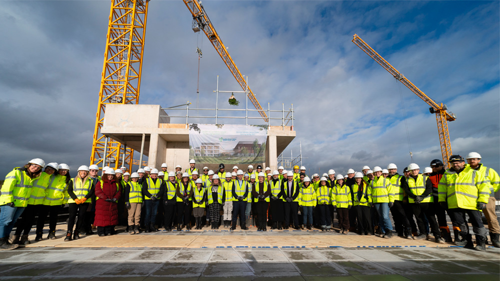 2025-12-27_Sacyr UK hosts topping out ceremony to important milestone in the construction.jpg